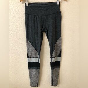 Alo High Waist Alosoft Momentum Gray Black Leggings - Size Medium